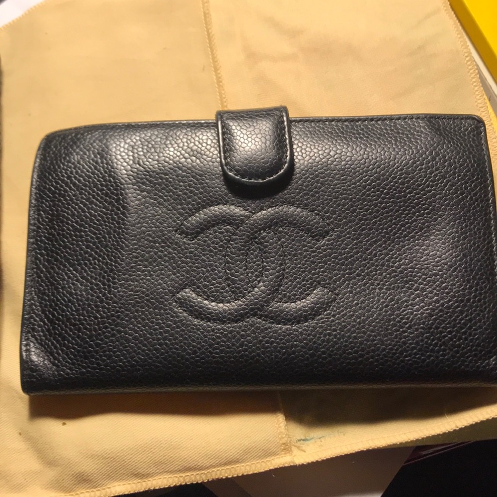 Chanel authentic caviar long wallet gold hardware